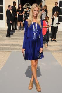 Poppy Delevingne feet photo thumbnail