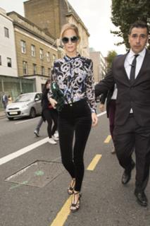 Poppy Delevingne feet photo thumbnail