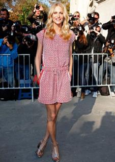 Poppy Delevingne feet photo thumbnail