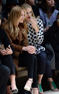 Poppy Delevingne feet photo thumbnail