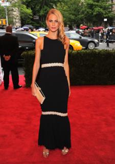 Poppy Delevingne feet photo thumbnail