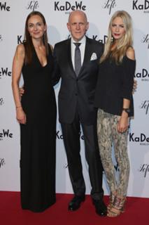 Poppy Delevingne feet photo thumbnail