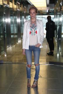 Poppy Delevingne feet photo thumbnail