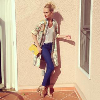 Poppy Delevingne feet photo thumbnail