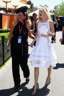 Poppy Delevingne feet photo thumbnail