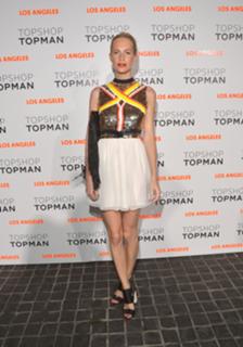 Poppy Delevingne feet photo thumbnail