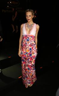 Poppy Delevingne feet photo thumbnail