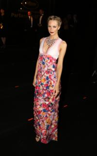 Poppy Delevingne feet photo thumbnail