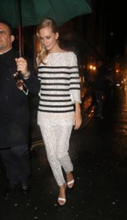 Poppy Delevingne feet photo thumbnail