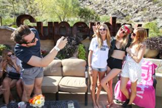 Poppy Delevingne feet photo thumbnail