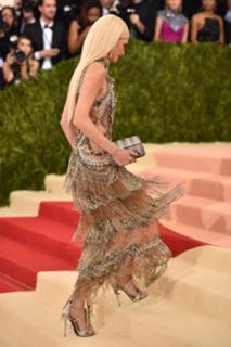 Poppy Delevingne feet photo thumbnail