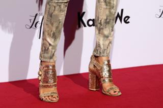 Poppy Delevingne feet photo thumbnail