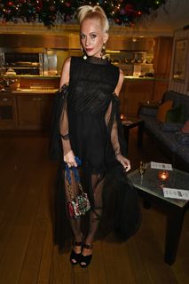 Poppy Delevingne feet photo thumbnail