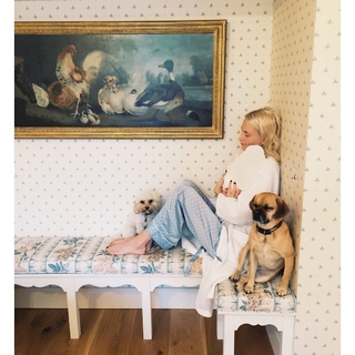 Poppy Delevingne feet photo thumbnail