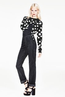 Poppy Delevingne feet photo thumbnail