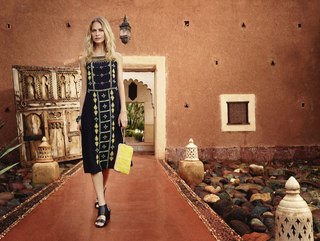 Poppy Delevingne feet photo thumbnail