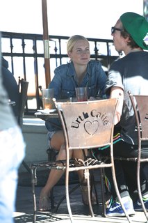 Poppy Delevingne feet photo thumbnail