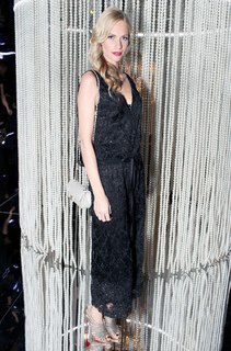 Poppy Delevingne feet photo thumbnail