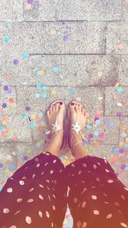 Poppy Delevingne feet photo thumbnail
