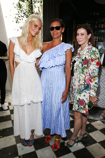 Poppy Delevingne feet photo thumbnail