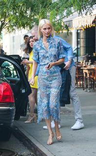 Poppy Delevingne feet photo thumbnail