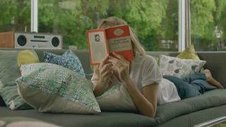 Poppy Delevingne feet photo thumbnail