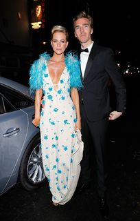 Poppy Delevingne feet photo thumbnail