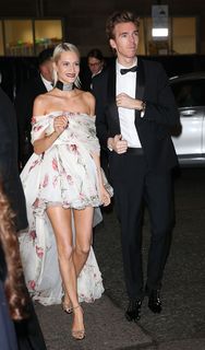 Poppy Delevingne feet photo thumbnail