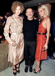 Poppy Delevingne feet photo thumbnail