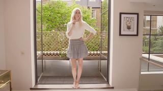 Poppy Delevingne feet photo thumbnail