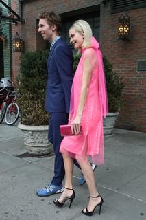 Poppy Delevingne feet photo thumbnail