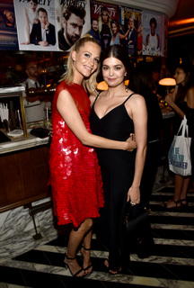 Poppy Delevingne feet photo thumbnail