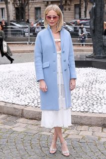 Poppy Delevingne feet photo thumbnail