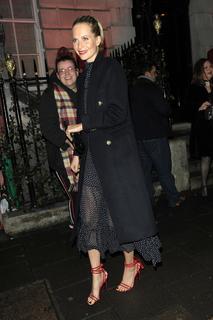 Poppy Delevingne feet photo thumbnail