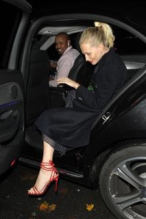 Poppy Delevingne feet photo thumbnail