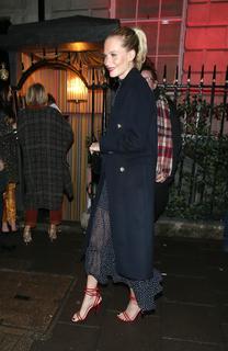 Poppy Delevingne feet photo thumbnail