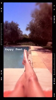 Poppy Delevingne feet photo thumbnail