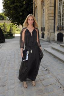 Poppy Delevingne feet photo thumbnail