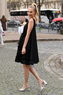 Poppy Delevingne feet photo thumbnail