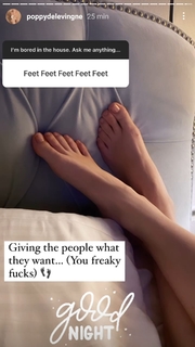 Poppy Delevingne feet photo thumbnail