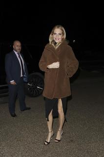 Poppy Delevingne feet photo thumbnail