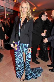 Poppy Delevingne feet photo thumbnail