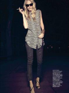 Poppy Delevingne feet photo thumbnail