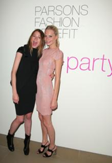 Poppy Delevingne feet photo thumbnail