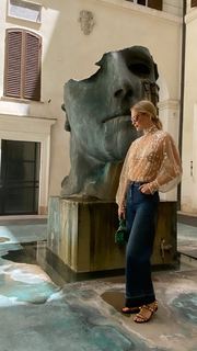 Poppy Delevingne feet photo thumbnail