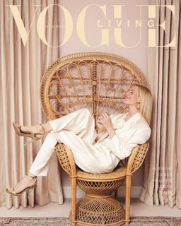 Poppy Delevingne feet photo thumbnail