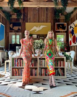 Poppy Delevingne feet photo thumbnail