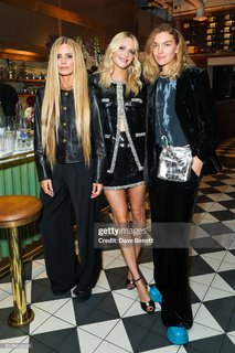 Poppy Delevingne feet photo thumbnail