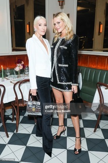 Poppy Delevingne feet photo thumbnail