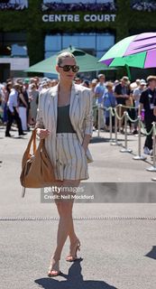 Poppy Delevingne feet photo 5